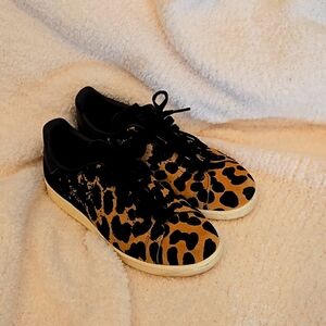 Adidas woman's sneakers